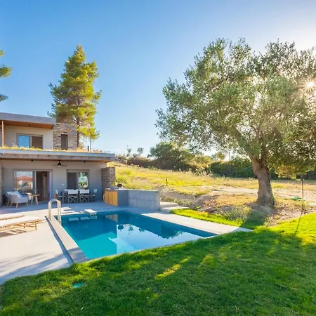 Villa Olive White *