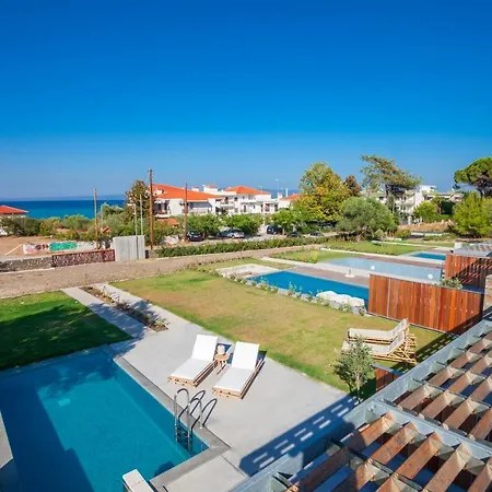 Villa Olive White *