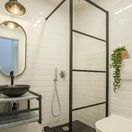 Olive White * Hanioti