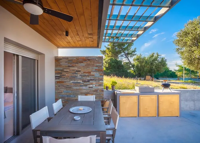 Olive White Chaniotis