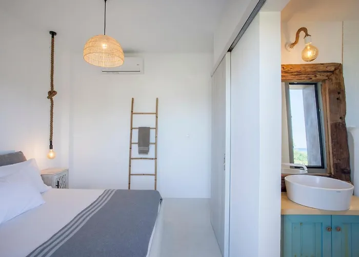 Olive White * Chaniotis